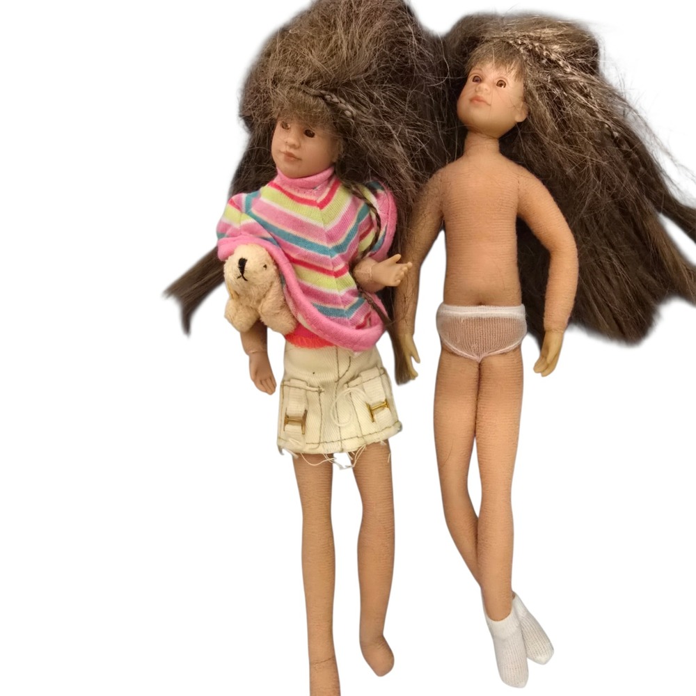 Only Hearts Club Dolls Lot of 2 Poseable Soft Body Brown Hair 2007 OHC Group LLC